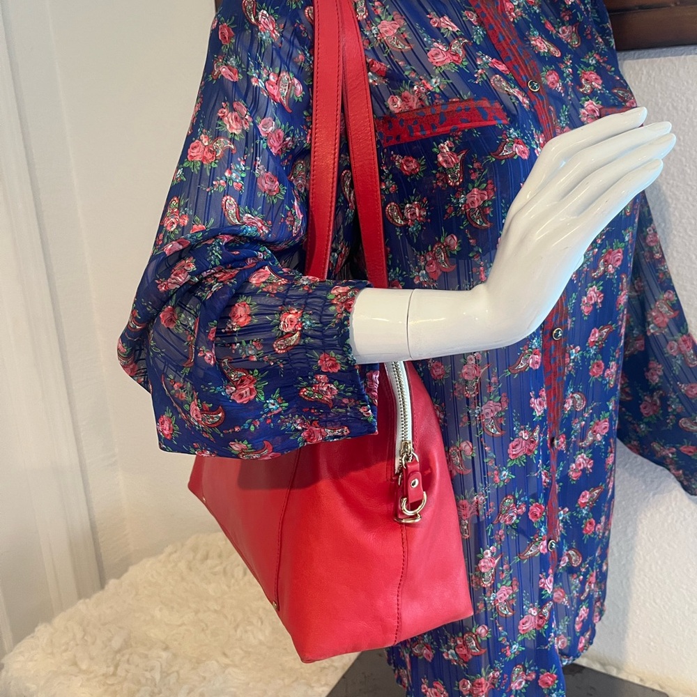 Vibrant Red Leather Shoulder Bag Innue made in 🇮🇹